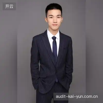 慕容九